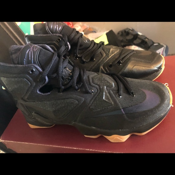 LEBRONS XIII - Picture 1 of 6